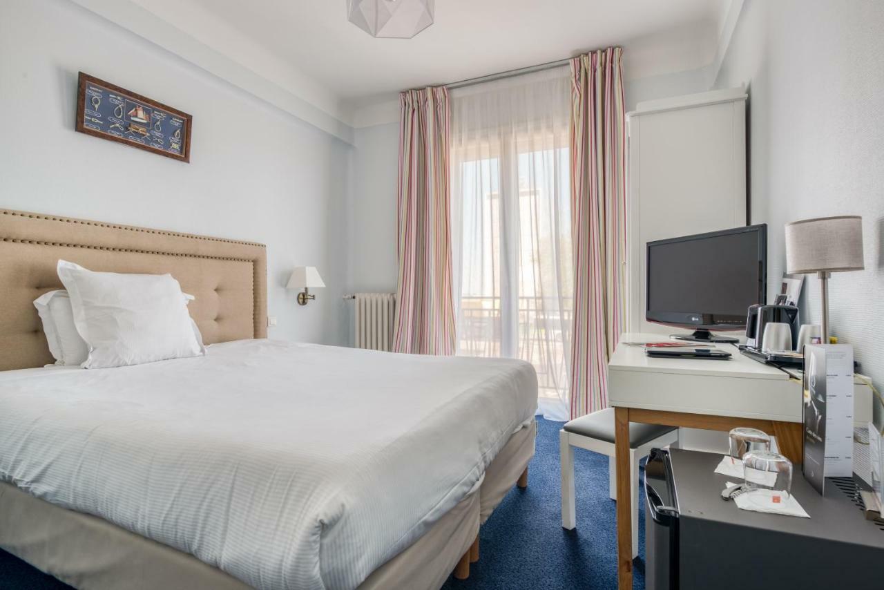 Hotel Le Berry Saint-Nazaire ภายนอก รูปภาพ